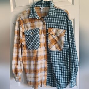 Rue21 Green and Orange Casual Button Down Shirt